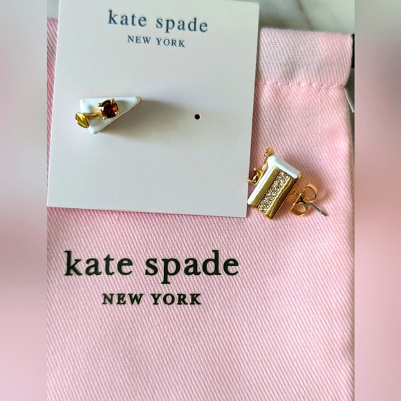 Kate Spade New York Pastry 🍰 🎂 🍰 🎂 Shop Cake Slice Studs - Picture 11 of 16
